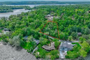 1205 Riverside Dr, Hudson, WI 54016 - Photo 2