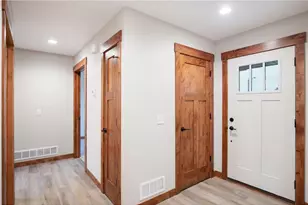 437 Coyote Way, New Richmond, WI 54017 - Photo 16