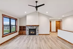 437 Coyote Way, New Richmond, WI 54017 - Photo 14