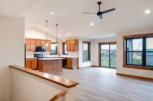 437 Coyote Way, New Richmond, WI 54017 - Photo 10