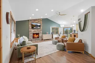 1647 Valley Quail Dr, River Falls, WI 54022 - Photo 4