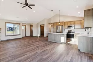 484 Coyote Way, New Richmond, WI 54017 - Photo 12