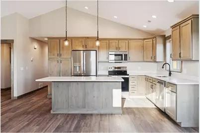 484 Coyote Way, New Richmond, WI 54017 - Photo 16