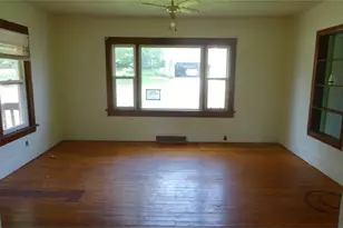 110 E 9th St, Neillsville, WI 54456 - Photo 8