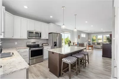 1575 Evan Court, New Richmond, WI 54017 - Photo 4