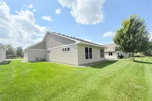 853 Aurora Cir, Red Wing, MN 55066 - Photo 16