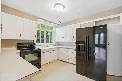 102 N 4th Street, River Falls, WI 54022 - Photo 14