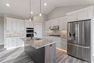 329 138th Ave, Houlton, WI 54082 - Photo 4