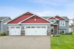 1142 W Edge Pl, New Richmond, WI 54017 - Photo 1