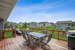 1142 W Edge Pl, New Richmond, WI 54017 - Photo 4