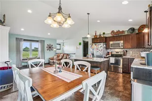 1142 W Edge Pl, New Richmond, WI 54017 - Photo 8