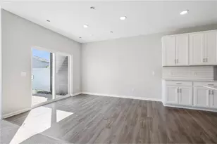 11279 Crestbury Dr, Woodbury, MN 55129 - Photo 12