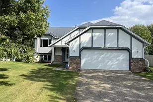 1433 Glenridge Dr, Prescott, WI 54021 - Photo 2