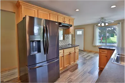 931 Roosevelt Street, River Falls, WI 54022 - Photo 4