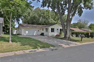 931 Roosevelt St, River Falls, WI 54022 - Photo 32