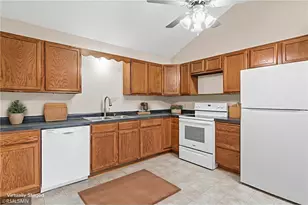 3300 Greenbrier St, Vadnais Heights, MN 55127 - Photo 10