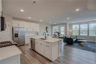 17935 Giants Wy, Lakeville, MN 55044 - Photo 4