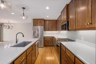 1633 Rolling Hills Ln, River Falls, WI 54022 - Photo 14