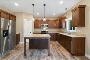 723 Jacko Ct, Hudson, WI 54016 - Photo 4