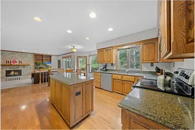 553 Omaha Road, Hudson, WI 54016 - Photo 4