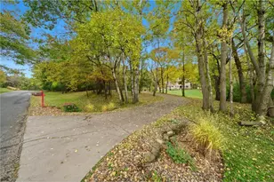 553 Omaha Rd, Hudson, WI 54016 - Photo 40