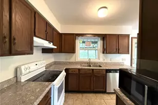 1920 Bellevue Ave, Eau Claire, WI 54703 - Photo 10