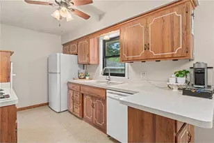 616 Hattie Ln, Saint Paul, MN 55125 - Photo 10