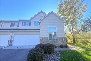 3206 Juniper Cir, Saint Paul, MN 55125 - Photo 8