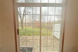 3206 Juniper Cir, Saint Paul, MN 55125 - Photo 12