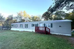 583 Peony Ln, Altoona, WI 54720 - Photo 2