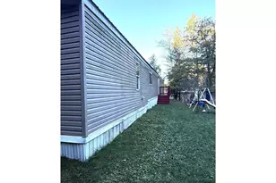 583 Peony Ln, Altoona, WI 54720 - Photo 4