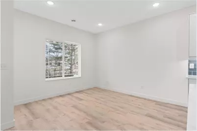 425 W 8th Street #22, New Richmond, WI 54017 - Photo 8