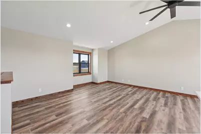 485 Coyote Way, New Richmond, WI 54017 - Photo 6