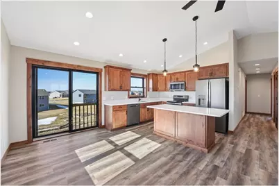 485 Coyote Way, New Richmond, WI 54017 - Photo 2