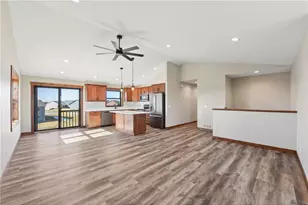 485 Coyote Way, New Richmond, WI 54017 - Photo 4