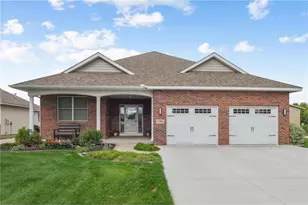 7785 Clydesdale Cir, Circle Pines, MN 55014 - Photo 2
