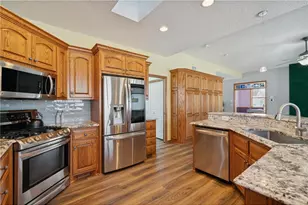 7785 Clydesdale Cir, Circle Pines, MN 55014 - Photo 16