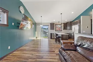 1050 Pheasant Run, New Richmond, WI 54017 - Photo 6