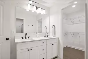 636 Franklin St, Roberts, WI 54023 - Photo 14