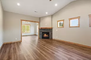 1093 Legend Ln, River Falls, WI 54022 - Photo 24