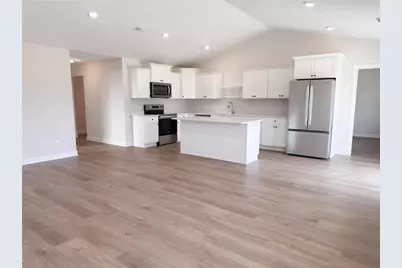 617 Field Point Street, Roberts, WI 54023 - Photo 4