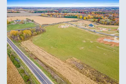 390 Candy Lane, River Falls, WI 54022 - Photo 4