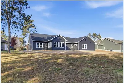 1422 Creekwood Drive, New Richmond, WI 54017 - Photo 12