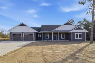 1422 Creekwood Dr, New Richmond, WI 54017 - Photo 10