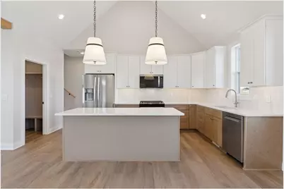 610 Field Point Street, Roberts, WI 54023 - Photo 8