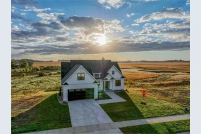 610 Field Point Street, Roberts, WI 54023 - Photo 1