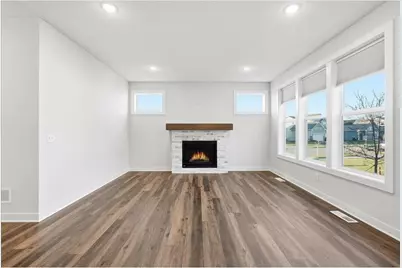 2990 Coventry Circle, River Falls, WI 54022 - Photo 4