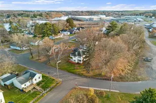 1045 Grove St, Cumberland, WI 54829 - Photo 6