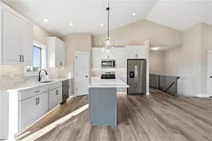 1434 E Oaks Trail, Saint Joseph, WI 54082 - Photo 8