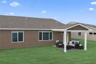 1334 Rose St, New Richmond, WI 54017 - Photo 2